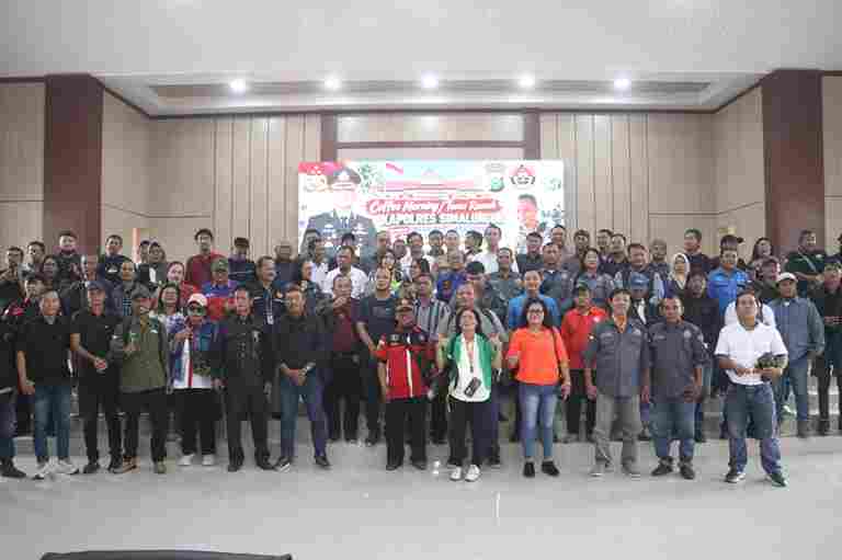 Kapolres Simalungun menggelar Coffee Morning bersama 160 insan pers untuk memperkuat komunikasi, keterbukaan informasi, dan kemitraan yang konstruktif.