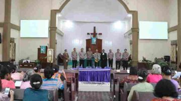 Kapolres Simalungun menggelar Safari Minggu Kasih di HKBP Serbelawan.