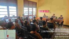 Warga Jorlang Hataran menyampaikan keluhan terkait narkoba, kenakalan remaja, dan pencurian sawit saat bertemu Wakapolres Simalungun.