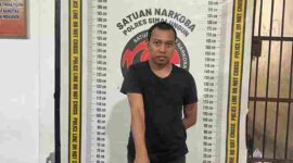 Andri Wardan Lubis, 36 tahun, yang bekerja sebagai wiraswasta dan berdomisili di Nagori Karang Bangun, ditetapkan sebagai tersangka dengan dugaan berperan sebagai penjual narkotika.