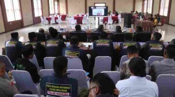 Polres Simalungun menggelar deklarasi antinarkoba bersama pemerintah, TNI, tokoh agama, organisasi kepemudaan, dan mahasiswa untuk memperkuat pencegahan narkoba.