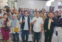 Anggota DPRD Kota Pematangsiantar dari Daerah Pemilihan (Dapil) II, Metro Bodyart Hutagaol, S.H., menyosialisasikan Peraturan Daerah (Perda) Nomor 11 Tahun 2012 tentang Pengelolaan Sampah di Jalan Tangki, Kelurahan Naga Pita, Kecamatan Siantar Martoba, Sabtu (24/10/2026).