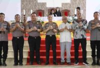 Kapolres Simalungun AKBP Dr. Hendri Nupia Dinka Barus, S.H., S.I.K., M.M.,  saat kegiatan Safari Minggu Kasih di Gereja Katolik Paroki St. Petrus dan Paulus, Jalan Asahan Km V, Nagori Pantoan Maju, Kecamatan Siantar, Kabupaten Simalungun, Minggu (25/10/2026).
