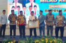 Wali Kota Pematangsiantar Wesly Silalahi menerima BKPRMI Award atas kepedulian terhadap anak yatim dan pemuda masjid dalam Milad ke-49 BKPRMI di Jakarta.