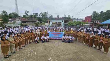  Kegiatan Polisi Peduli Pendidikan (Polidik) di sekolah yang berlokasi di Jalan Pematangsiantar–Saribudolok, Simpang Polsek Panei Tongah, Kabupaten Simalungun, Senin (26/10/2026).