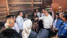 Wesly Silalahi meninjau tiga rumah tidak layak huni di Pematangsiantar yang akan dibangun melalui program TJSLP dan CSR PT Bank Sumut mulai November 2026.