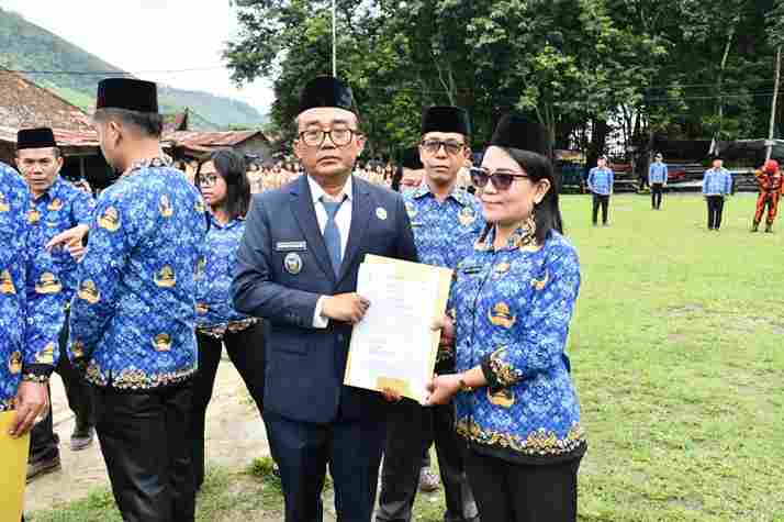 Salah satu  rangkaian peringatan Hari Sumpah Pemuda ke-98 Tahun 2026 di Tanah Lapang Pangururan, Rabu (28/10/2026).