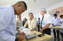 Presiden Prabowo Subianto melakukan peninjauan SMA Taruna Nusantara Kampus Cimahi yang berlokasi di Kota Cimahi, Provinsi Jawa Barat, pada Jumat, 30 Oktober 2026. 